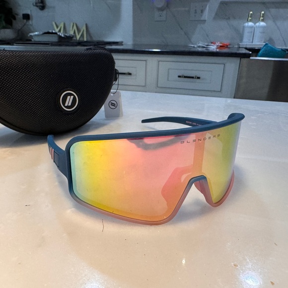 Blenders Accessories Blenders Destiny Love Polarized Sunglasses